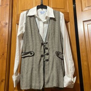 GINA K Elegant Gray Patterned Buttoned Vest